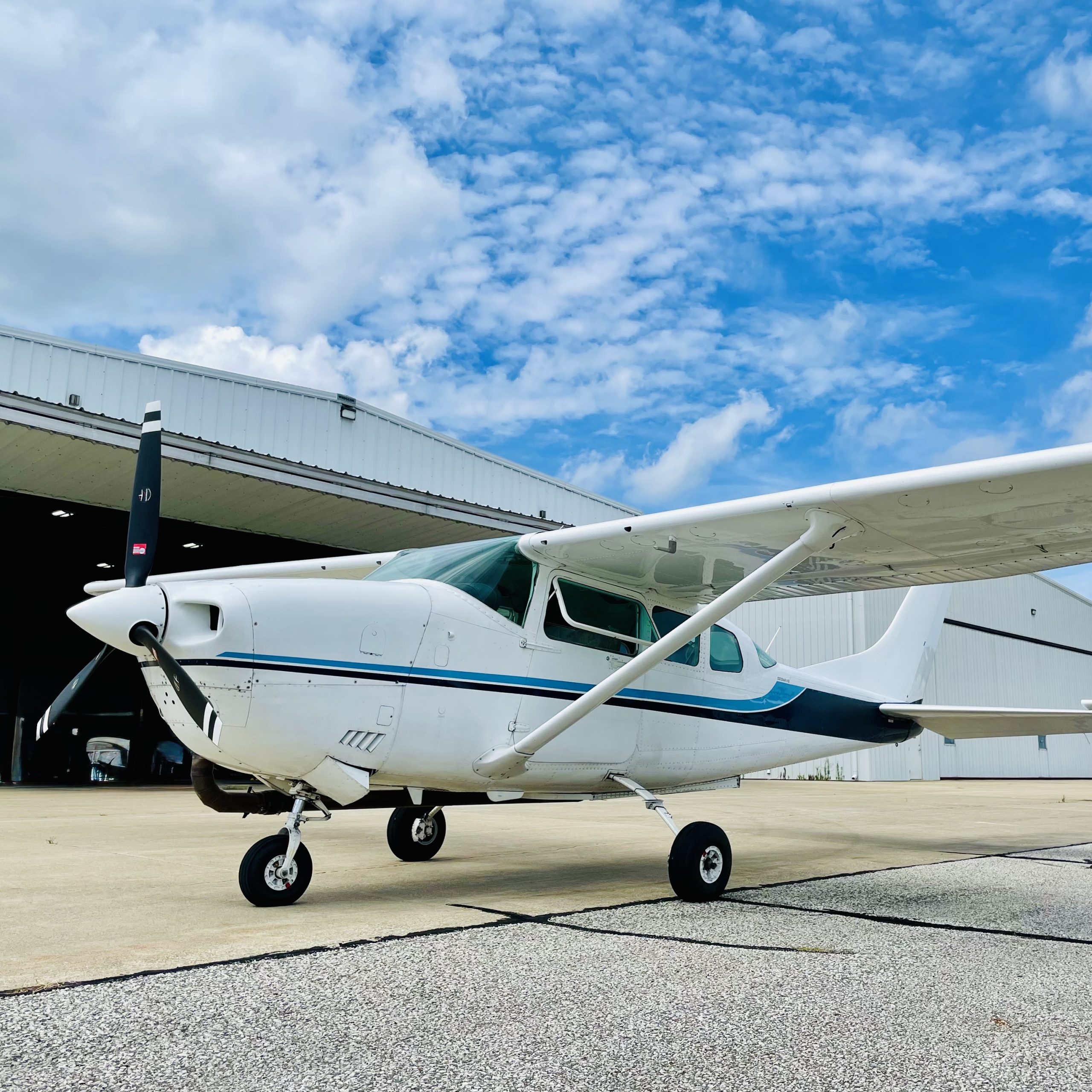 Cessna 206 Turbo with survey modification